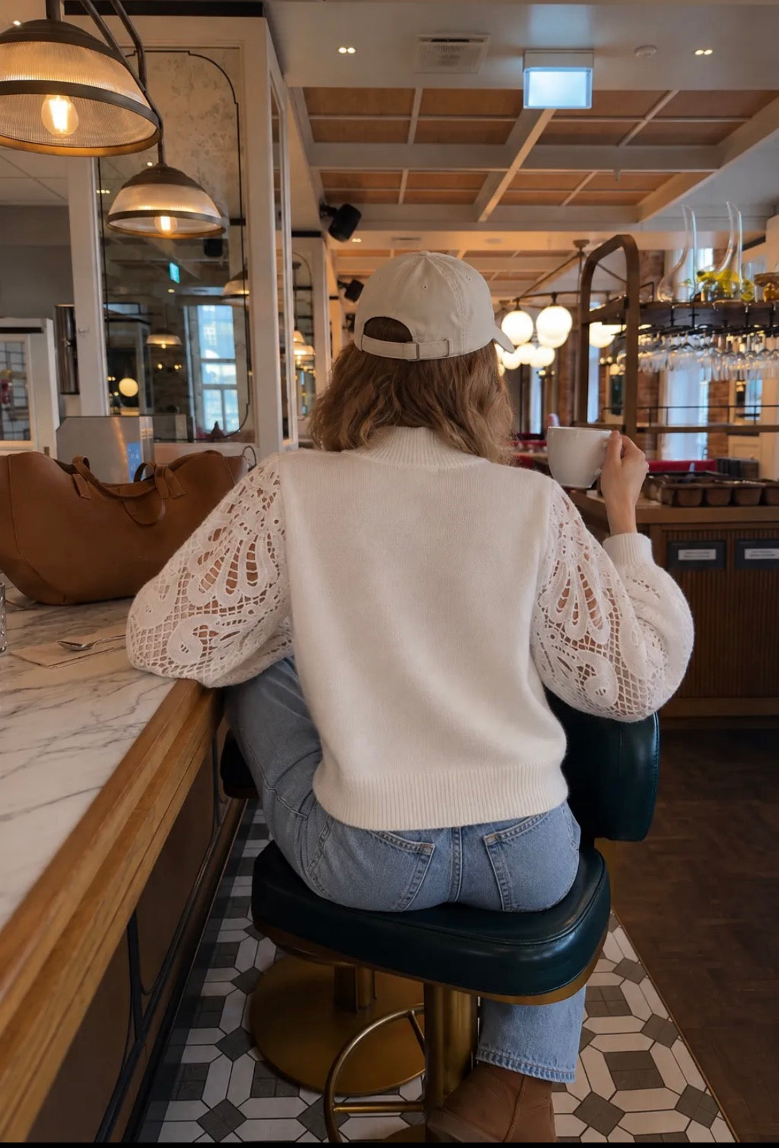 Pull femme en maille à manches ajourées FRIME