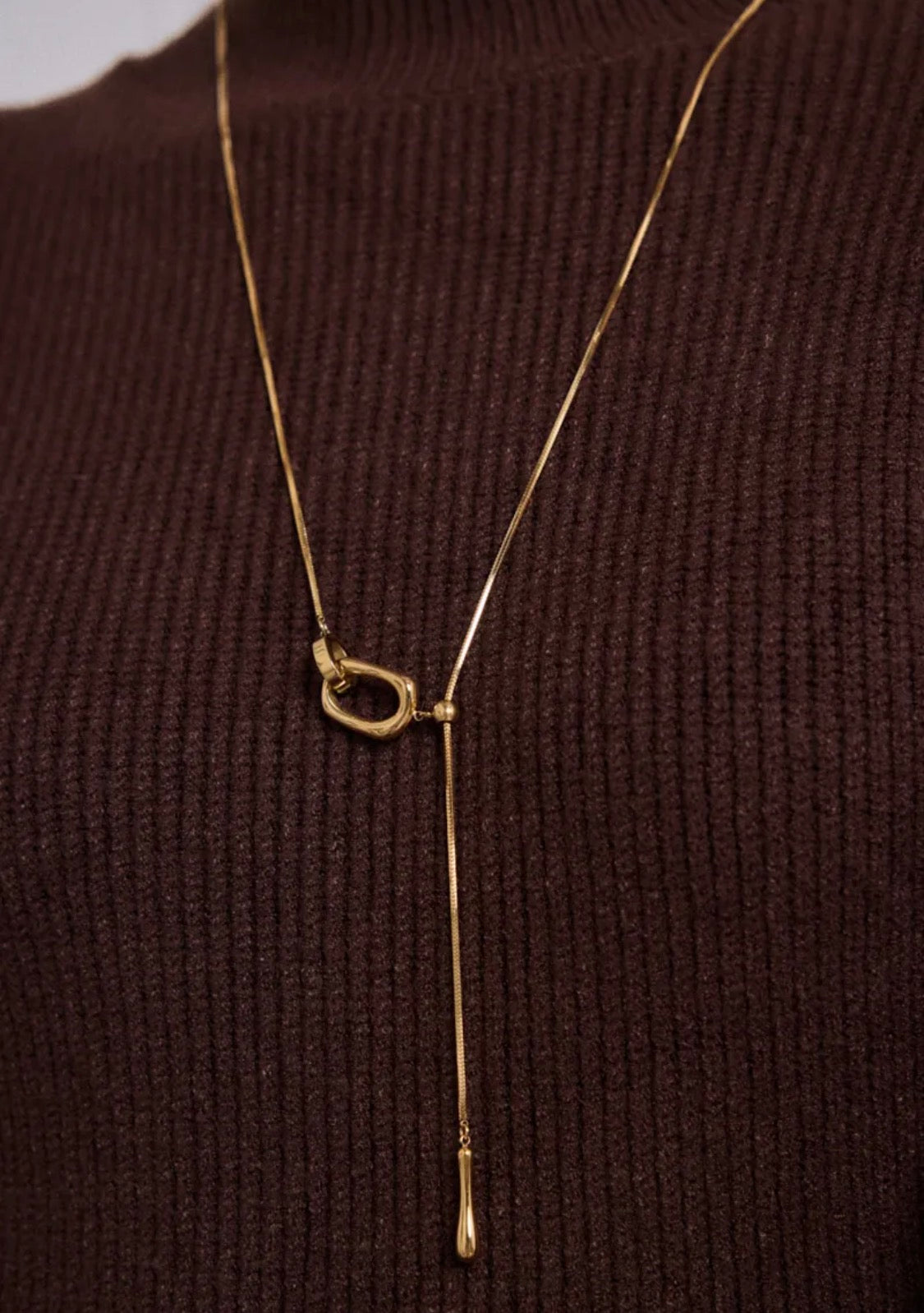 Sautoir Y anneau mousqueton doré ÉLINE L'ATELIER