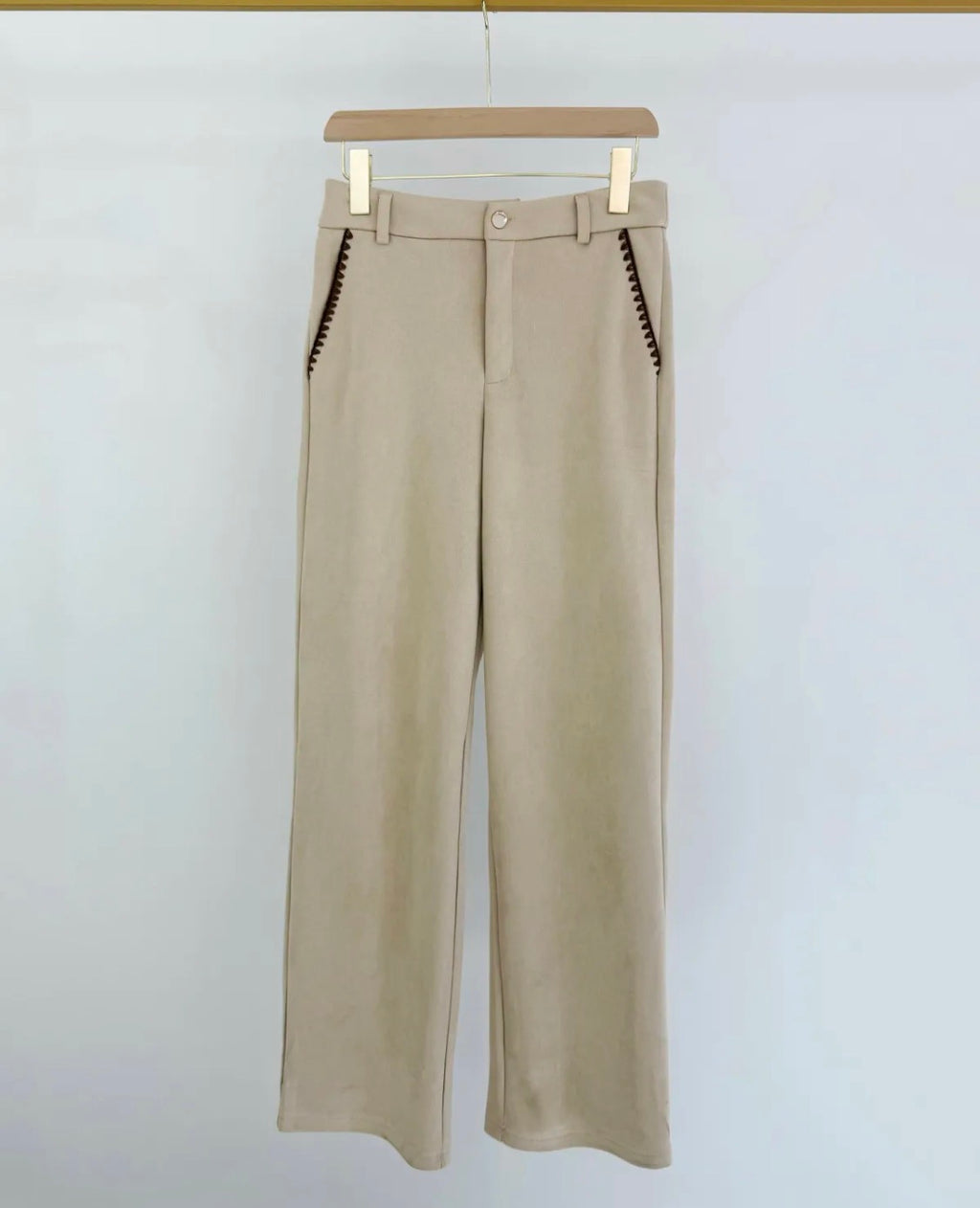 Ensemble veste et pantalon en suédine frime