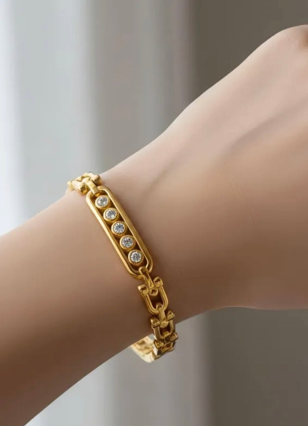 Bracelet doré à maillons et détails scintillants BIJOUX MYSTÈRES
