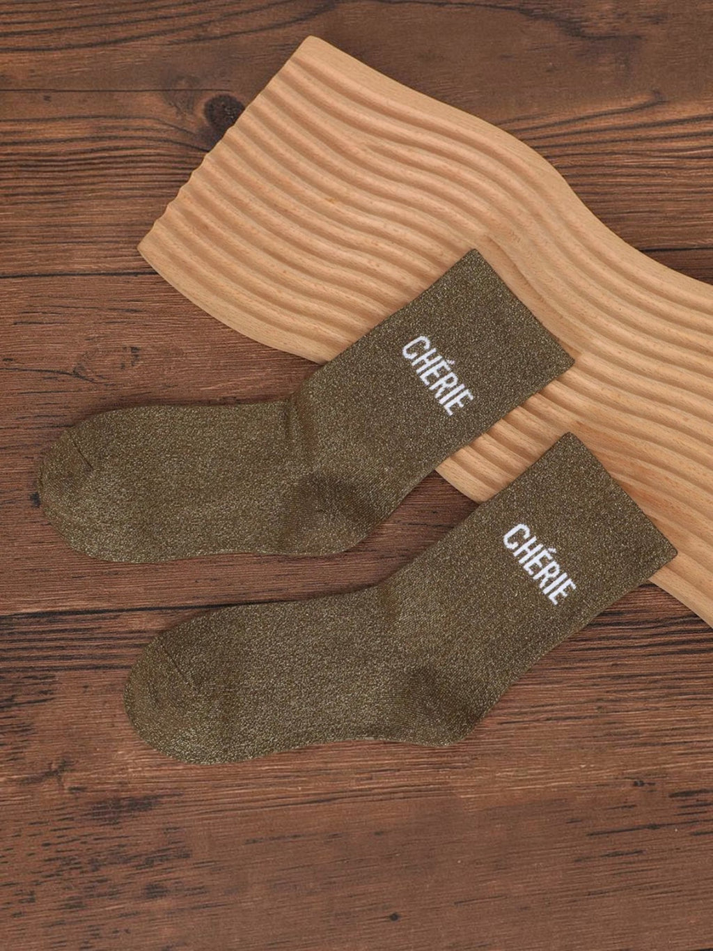 Chaussettes mi-mollet BROCK GALLANTRY couleur bronze scintillant avec inscription brodée Cherie