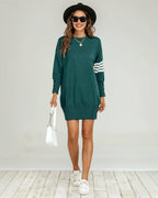 Robe pull tunique en tricot à rayures blanches en vert foncé  FS collection