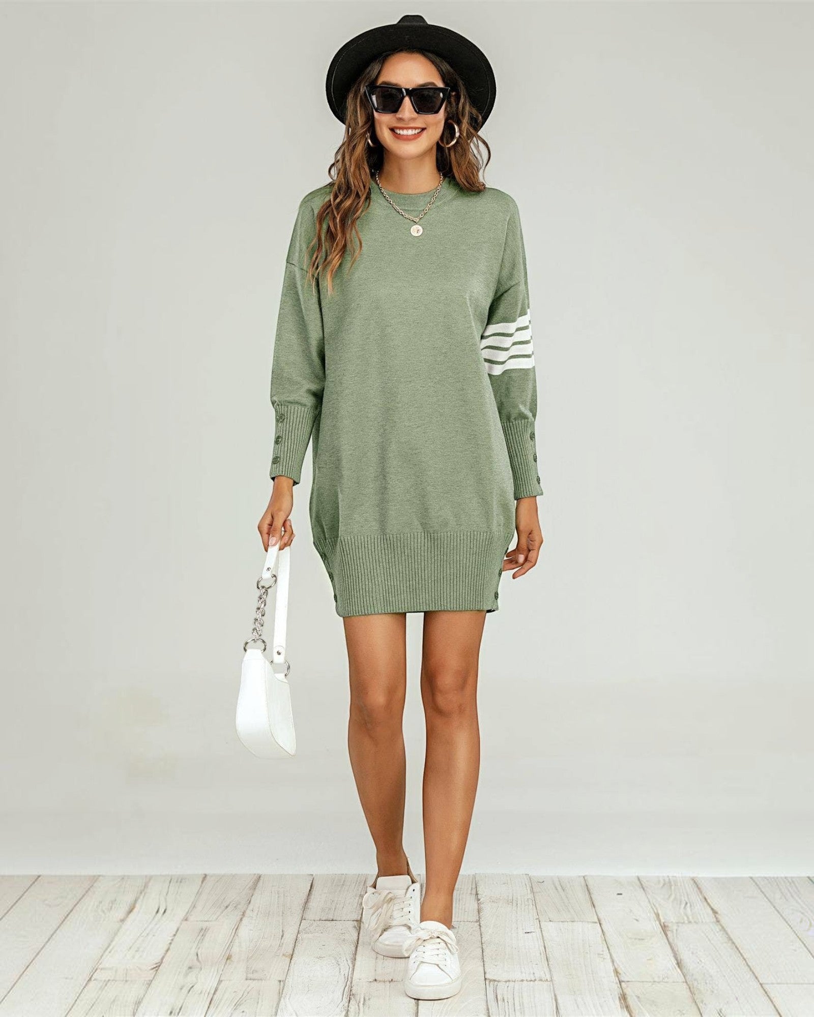 Robe pull tunique en maille à rayures blanches en olive  FS collection