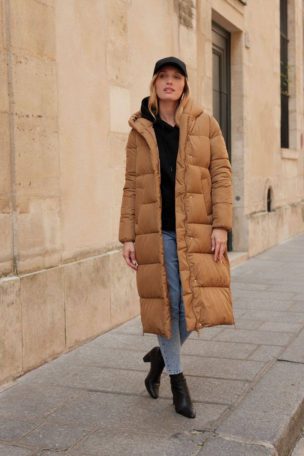 Doudoune matelassée longue avec capuche - MANTEAUX FEMME - Attrait Paris