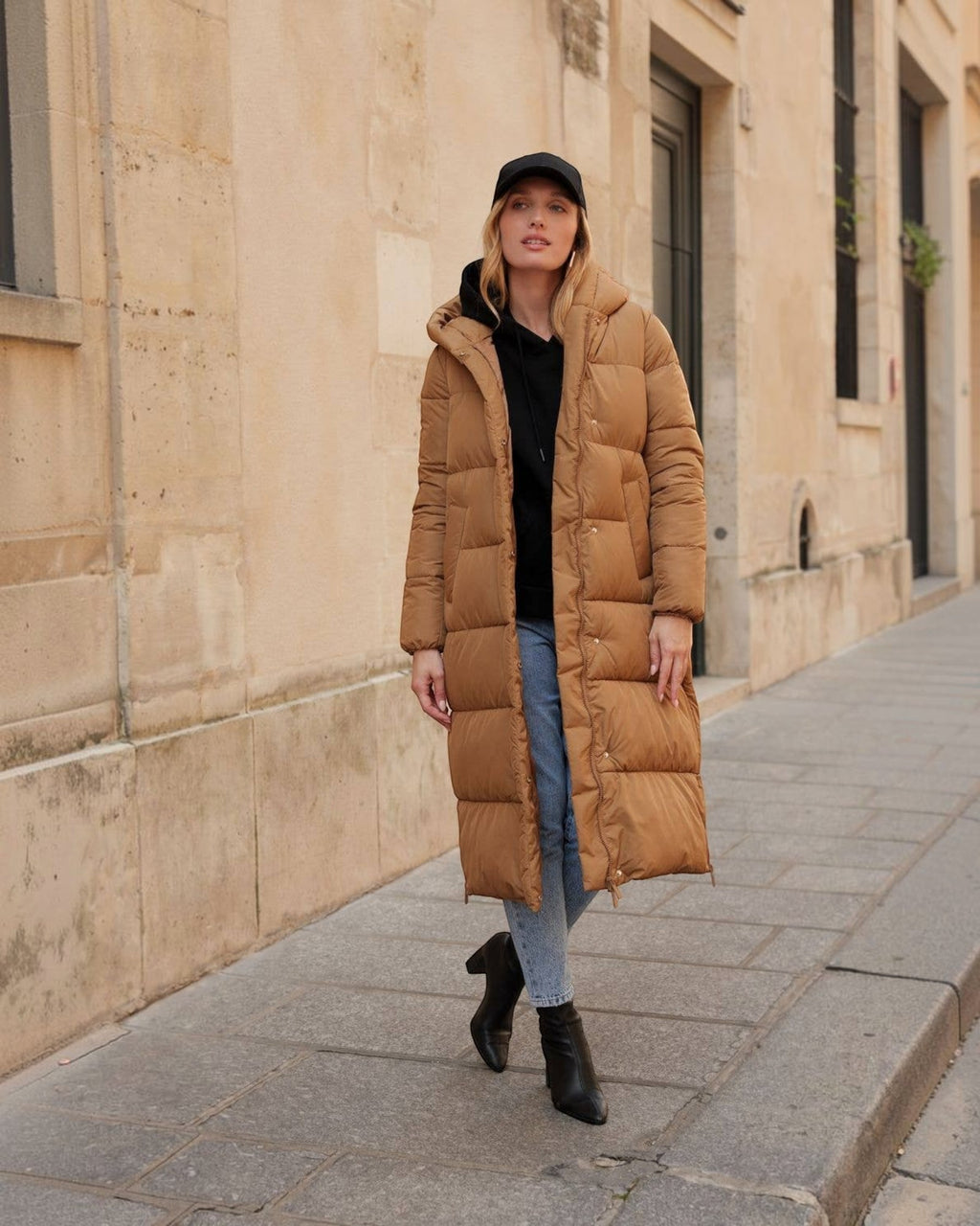 Doudoune matelassée longue avec capuche