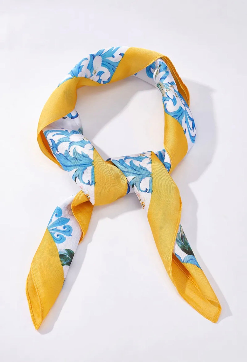 Foulard à motif fleuri Éline l'atelier — BYREN | ÉLINE L'ATELIER