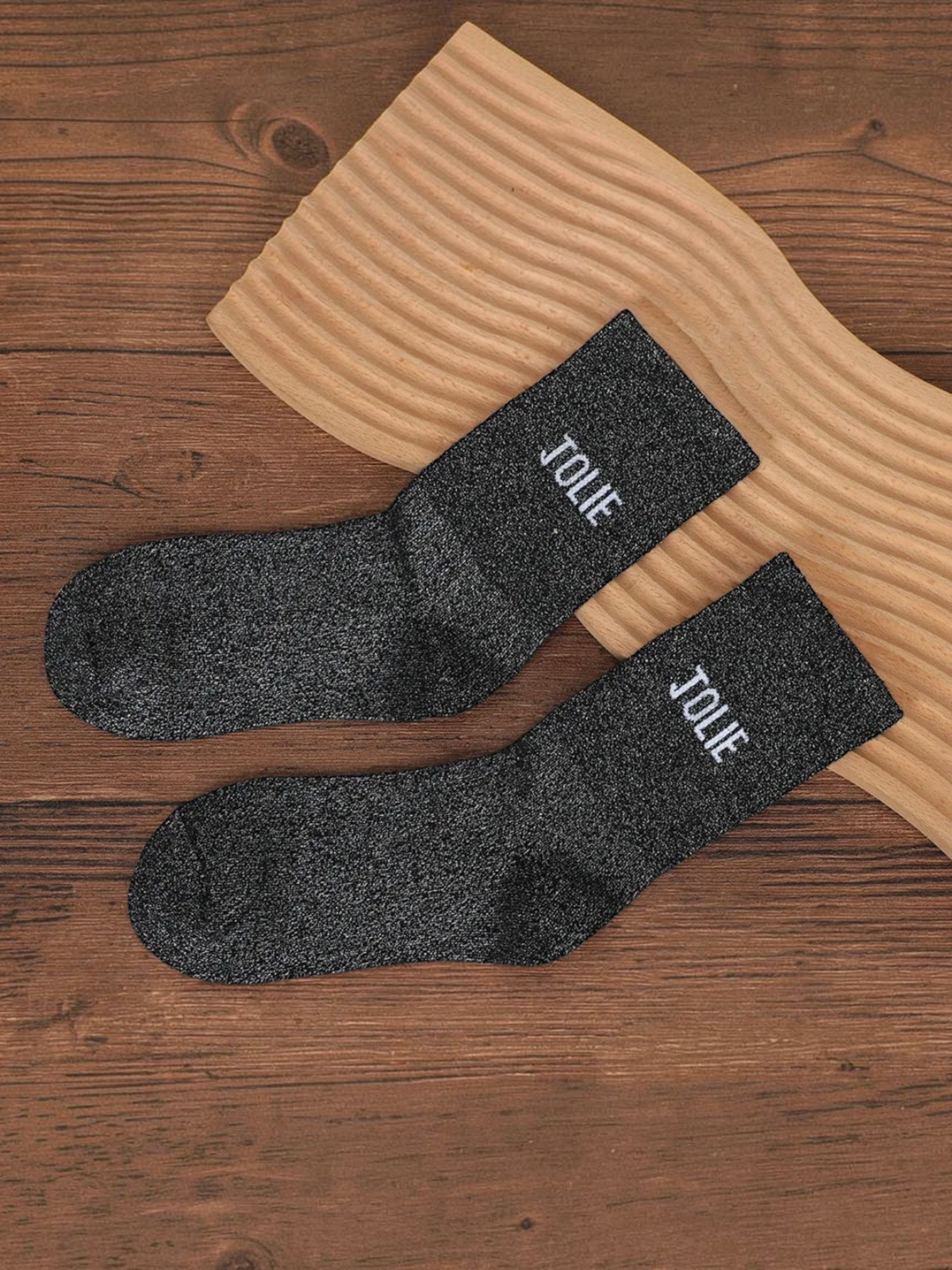 Chaussettes BROCK GALLANTRY noires pailletées avec inscription JOLIE brodée, style festif mi-mollet