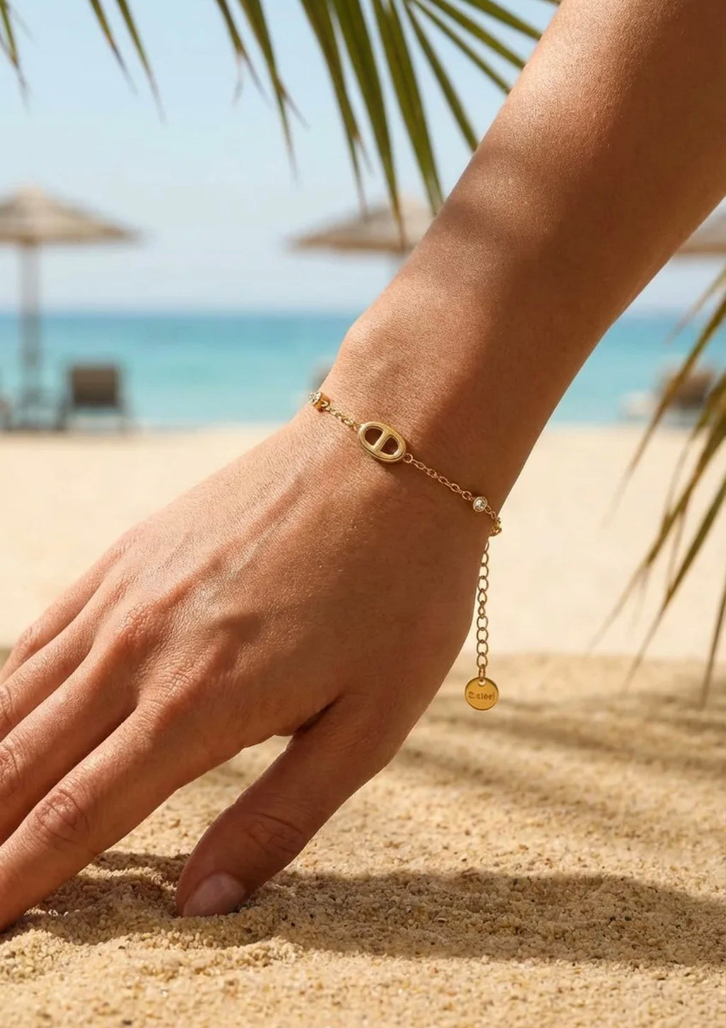 Bracelet doré à motifs ovales BIJOUX MYSTÈRES