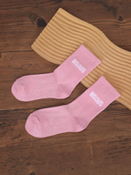 Chaussettes BROCK GALLANTRY Douce roses pailletées avec inscription Bisous brodée en blanc, style mi-mollet