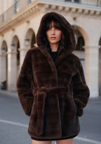 Manteau femme en fausse fourrure à capuche et ceinture FRIME
