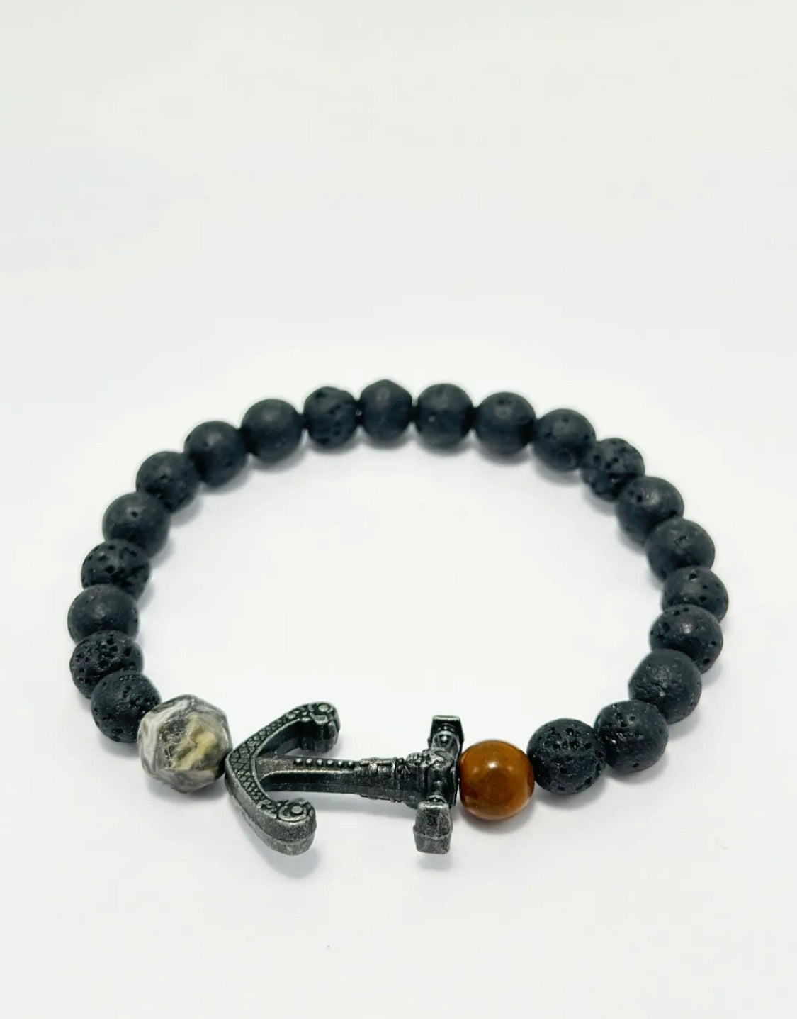 Bracelet perles naturelles noires avec ancre ÉLINE L'ATELIER