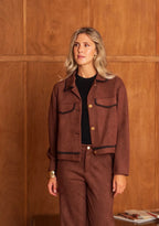 Ensemble veste et pantalon en suédine frime