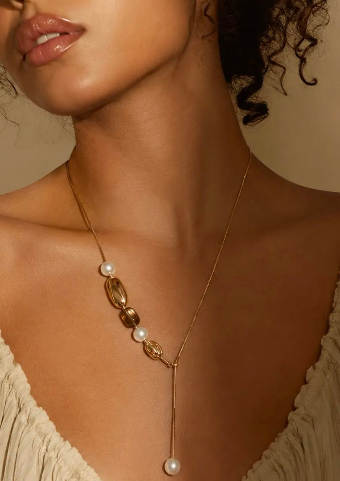 Collier asymétrique doré ÉLINE L’ATELIER