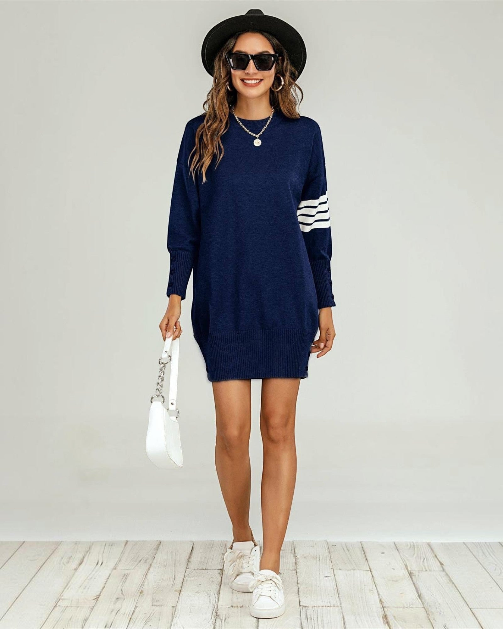 Robe pull tunique en tricot à rayures blanches en bleu marine  FS collection