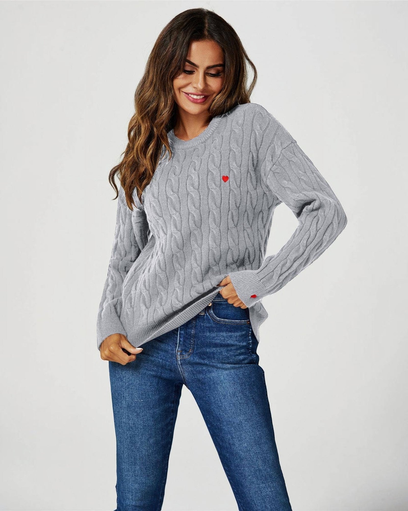 Pull en Maille Torsadée Gris avec Cœurs Rouges -  FS collection