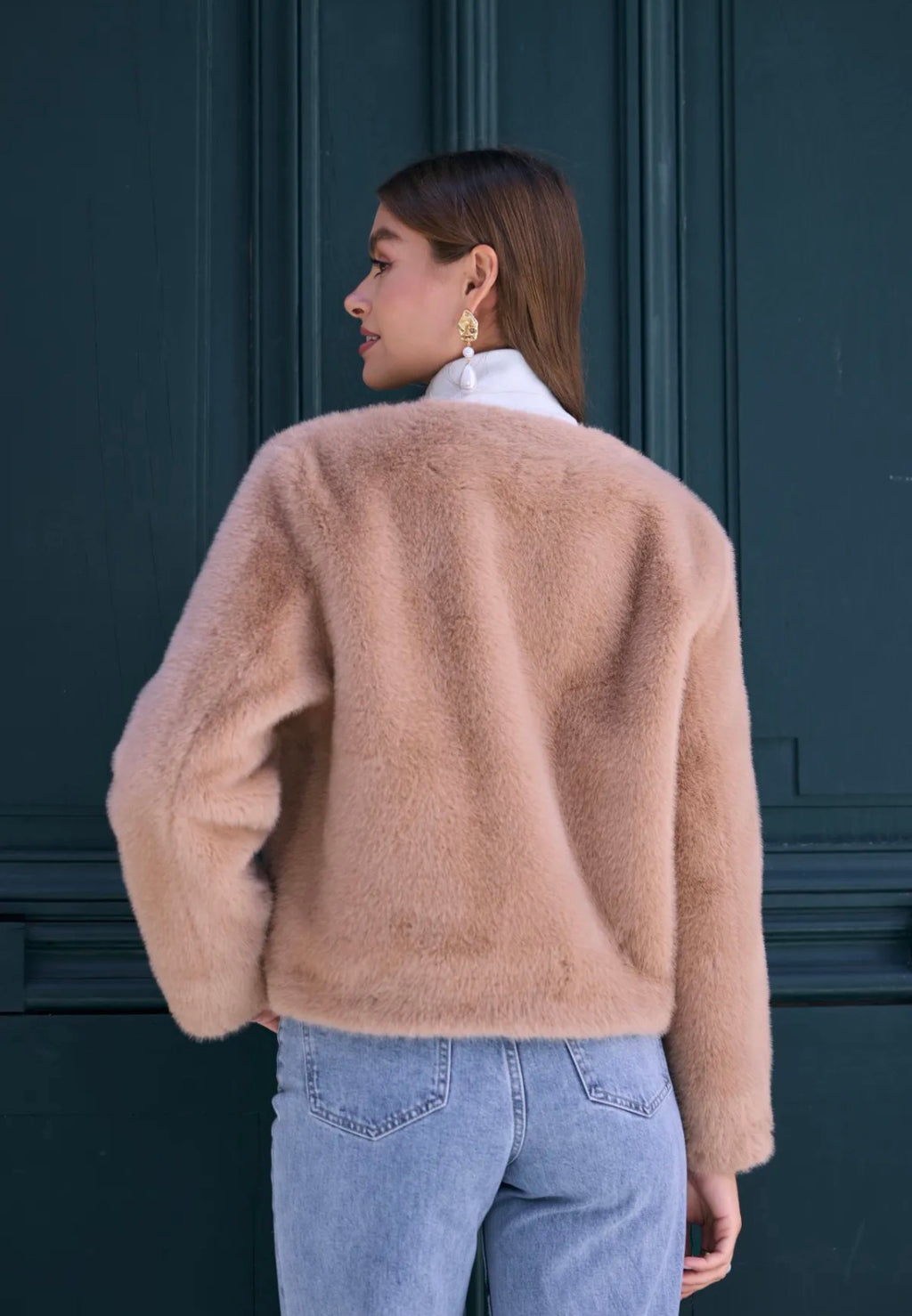 Manteau court femme en fausse fourrure à boutons dorés FRIME
