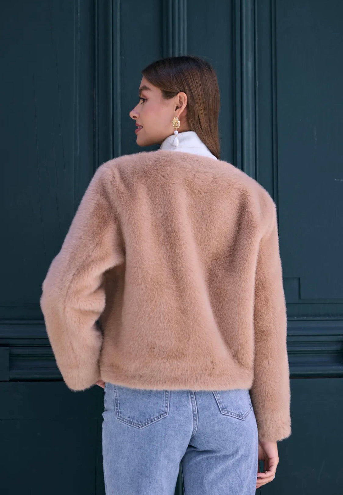 Manteau court femme en fausse fourrure à boutons dorés FRIME