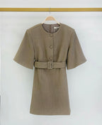 Robe courte ceinturée à épaulettes et manches courtes FRIME