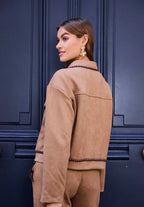 Ensemble veste et pantalon en suédine frime