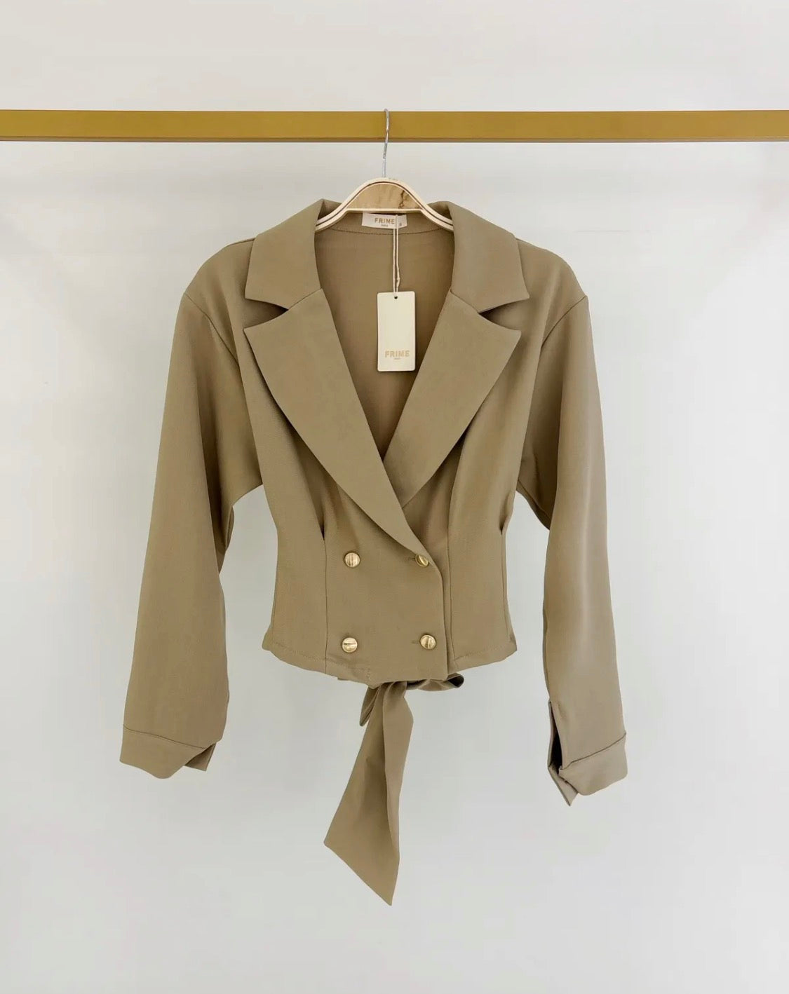 Top court façon blazer à nouer au dos FRIME