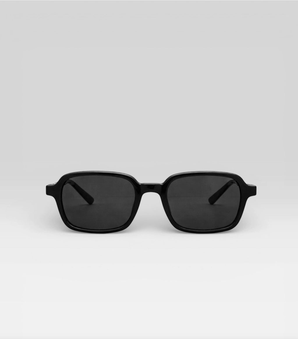 Lunettes de soleil ÉLINE L'ATELIER

Ces lunettes de soleil allient style et protection pour un look tendance en toutes circonstances. Leur design moderne s'adapte à toutes les formes de visage tout en offrant un confort optima