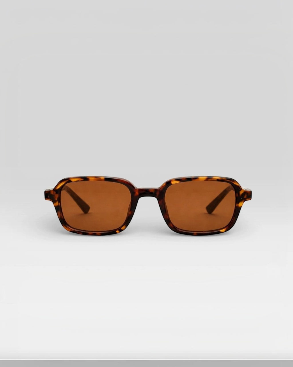 Lunettes de soleil ÉLINE L'ATELIER

Ces lunettes de soleil allient style et protection pour un look tendance en toutes circonstances. Leur design moderne s'adapte à toutes les formes de visage tout en offrant un confort optima