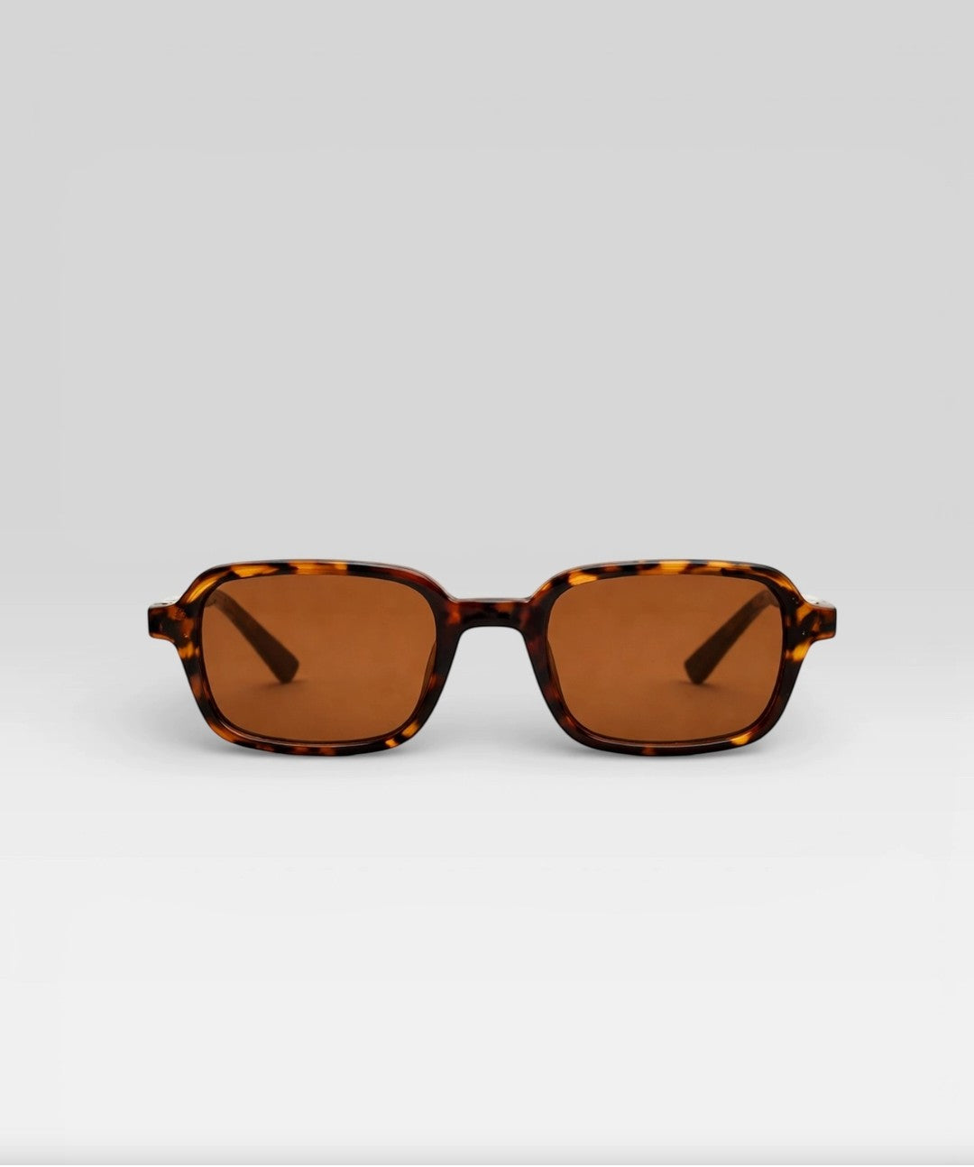 Lunettes de soleil ÉLINE L'ATELIER

Ces lunettes de soleil allient style et protection pour un look tendance en toutes circonstances. Leur design moderne s'adapte à toutes les formes de visage tout en offrant un confort optima