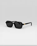 Lunettes de soleil ÉLINE L'ATELIER

Ces lunettes de soleil allient style et protection pour un look tendance en toutes circonstances. Leur design moderne s'adapte à toutes les formes de visage tout en offrant un confort optima