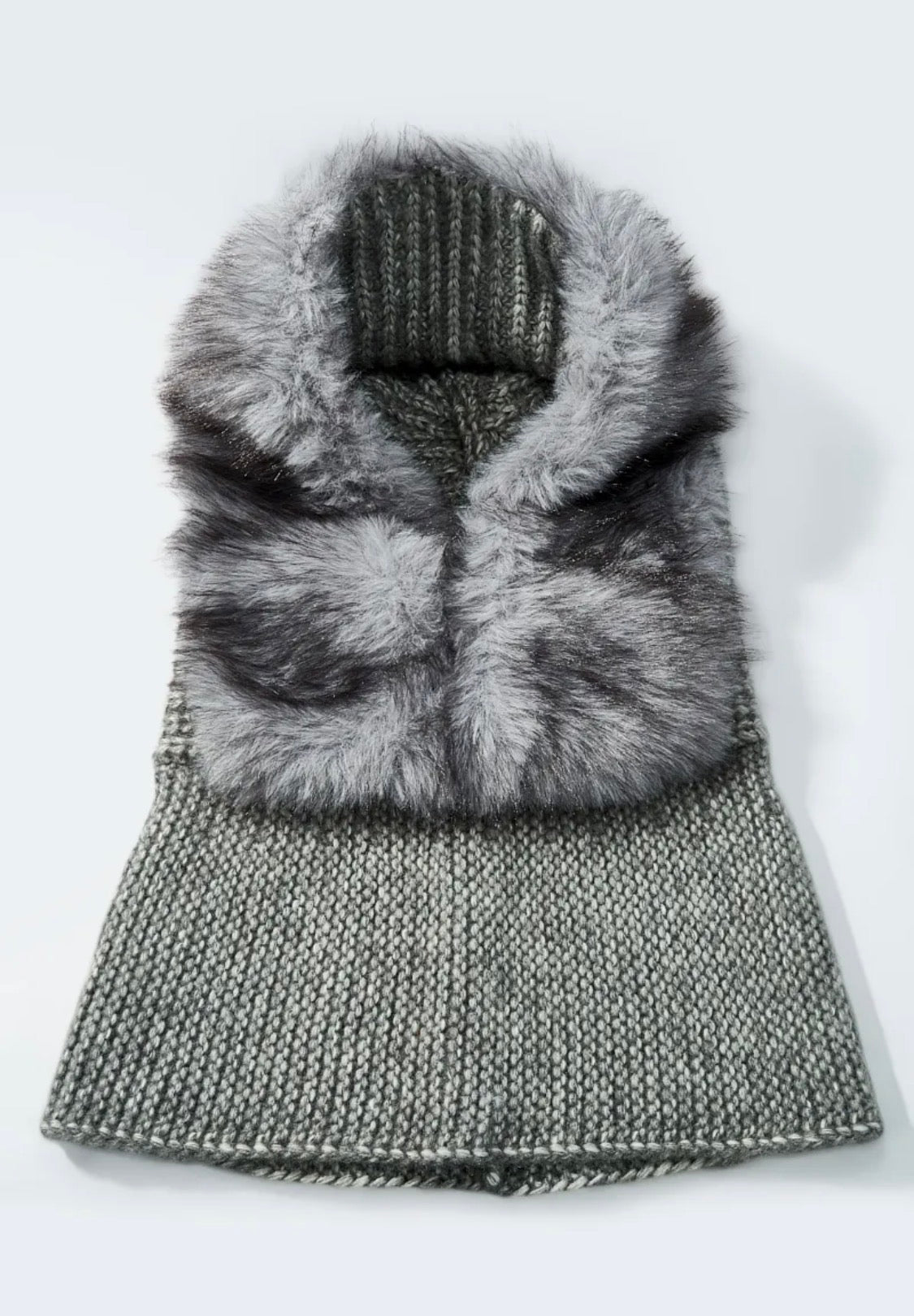Bonnet en laine avec pompon fausse fourrure BYREN | ÉLINE L'ATELIER