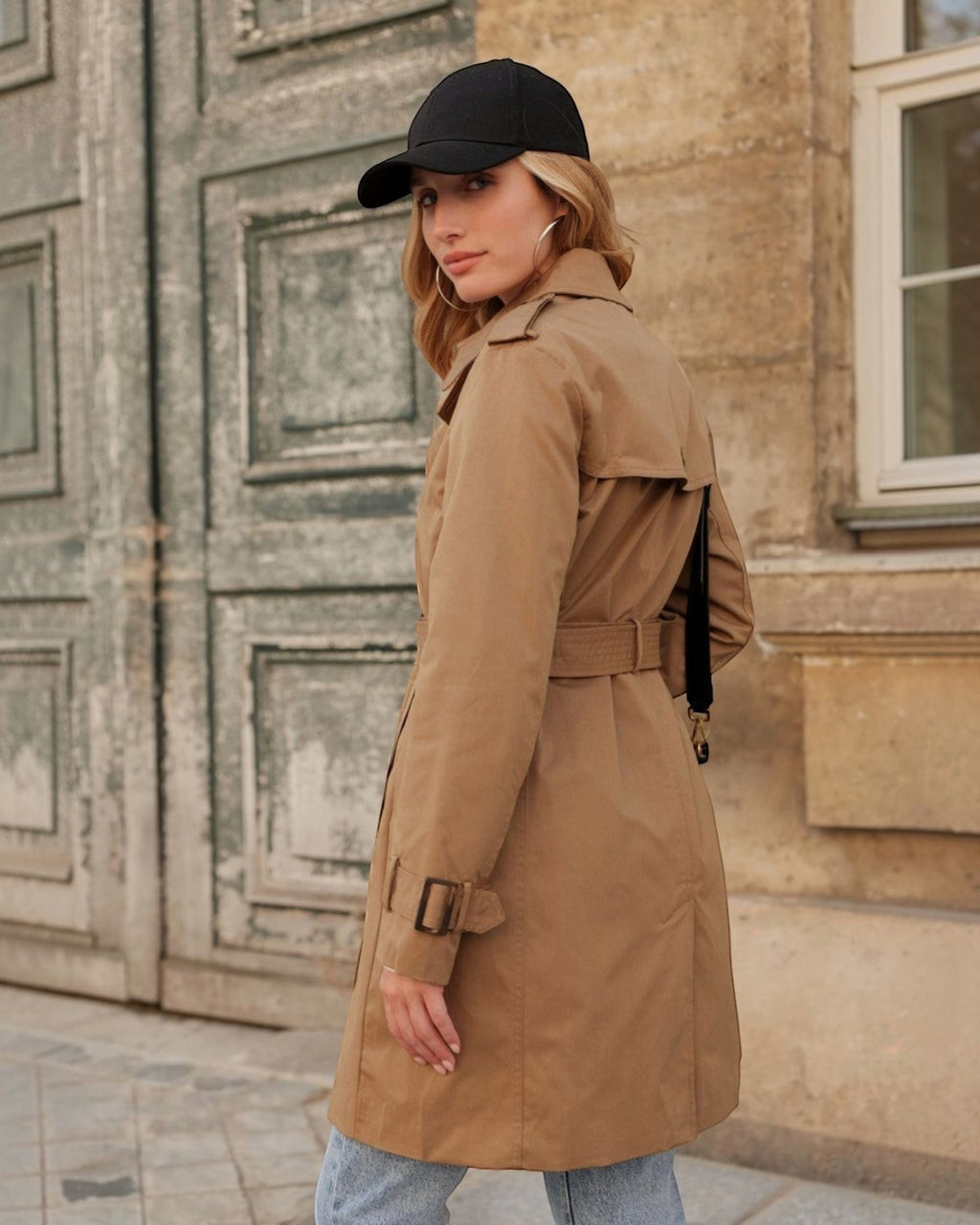 Trench coat mi-long double boutonnage avec ceinture