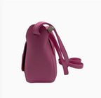 Sac Bandoulière Cuir Grainé Margot LOUISA LEE

Le sac Margot de LOUISA LEE incarne l'élégance italienne dans sa plus belle expression. Confectionné en cuir de vachette grainé avec une doublure textile soignée, il accompagne aussi bien vos journées que vos soirées avec une sophistication intemporelle.