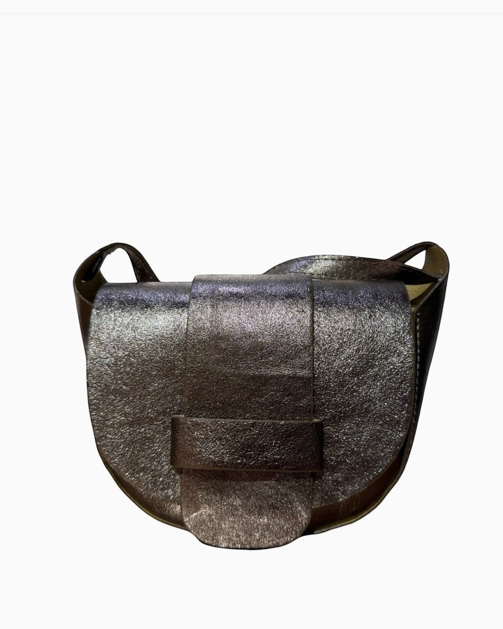 Sac Bandoulière Cuir Grainé Margot LOUISA LEE

Le sac Margot de LOUISA LEE incarne l'élégance italienne dans sa plus belle expression. Confectionné en cuir de vachette grainé avec une doublure textile soignée, il accompagne aussi bien vos journées que vos soirées avec une sophistication intemporelle.