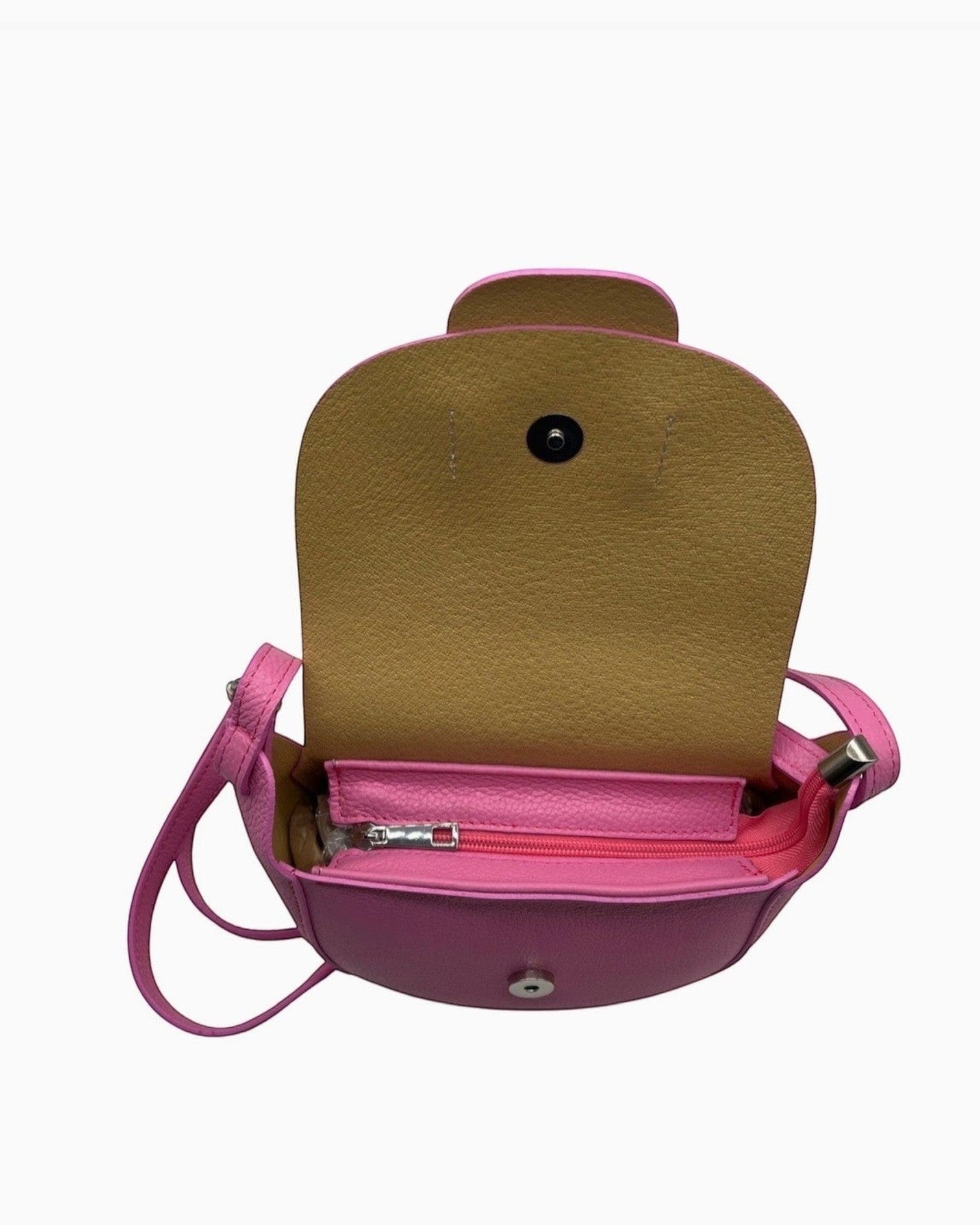 Sac Bandoulière Cuir Grainé Margot LOUISA LEE

Le sac Margot de LOUISA LEE incarne l'élégance italienne dans sa plus belle expression. Confectionné en cuir de vachette grainé avec une doublure textile soignée, il accompagne aussi bien vos journées que vos soirées avec une sophistication intemporelle.