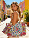 Sac de Plage Motif Mandala LINETA

Un sac de plage aux motifs mandala colorés, alliant style et fonctionnalité. Livré avec une petite pochette assortie pour sécuriser vos essentiels : téléphone, clés, argent ou maquillage. L'accessoire idéal pour vos journées estivales.