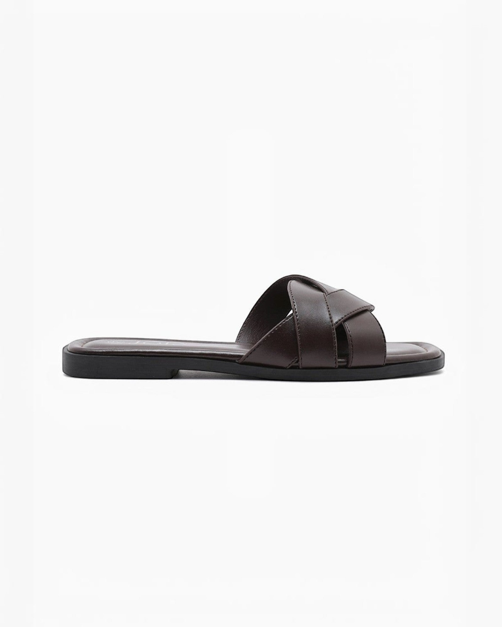 Sandales plates en cuir tressé pour femme