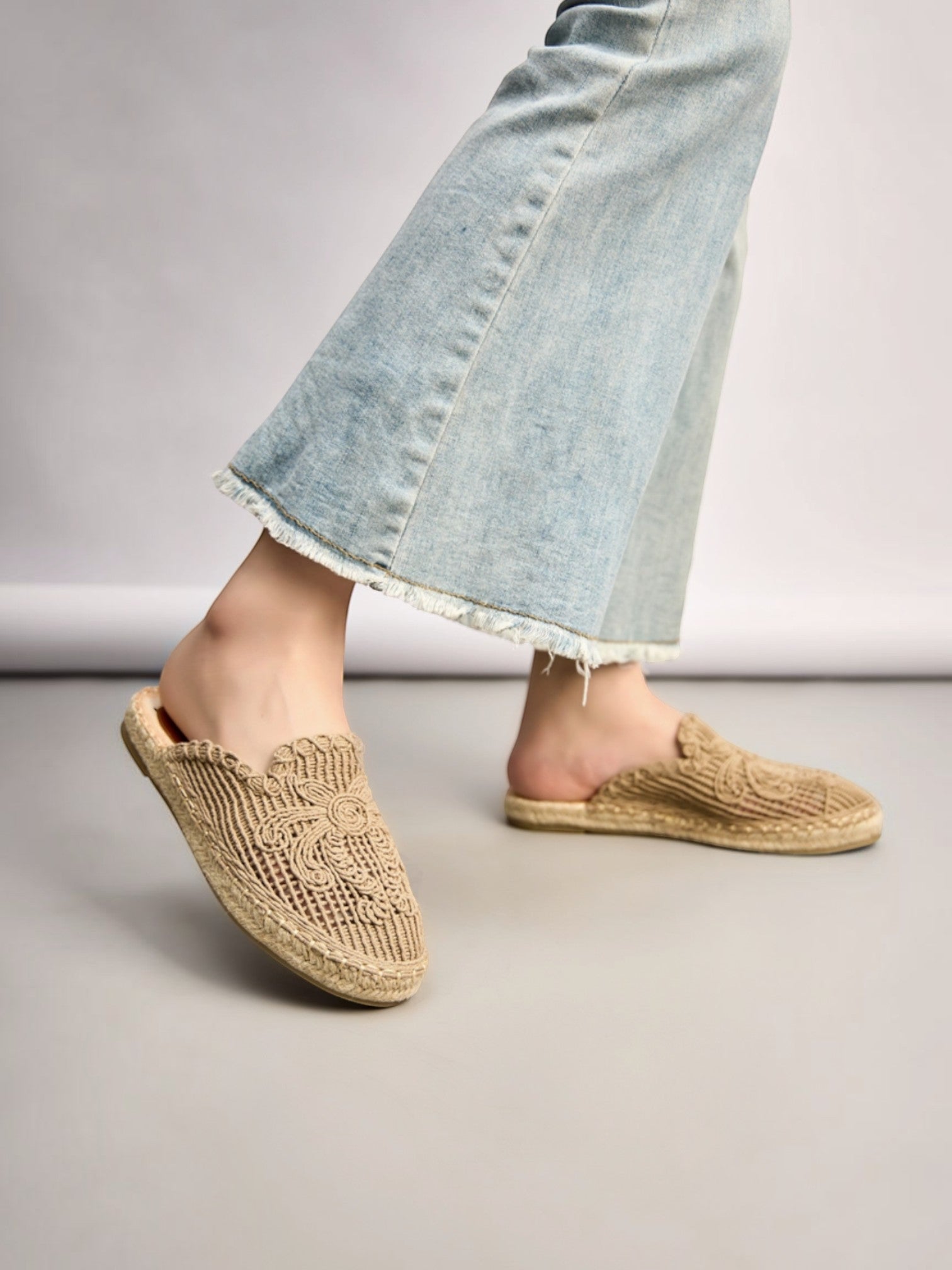 Mules Tressées avec Motif Floral BELLE WOMEN