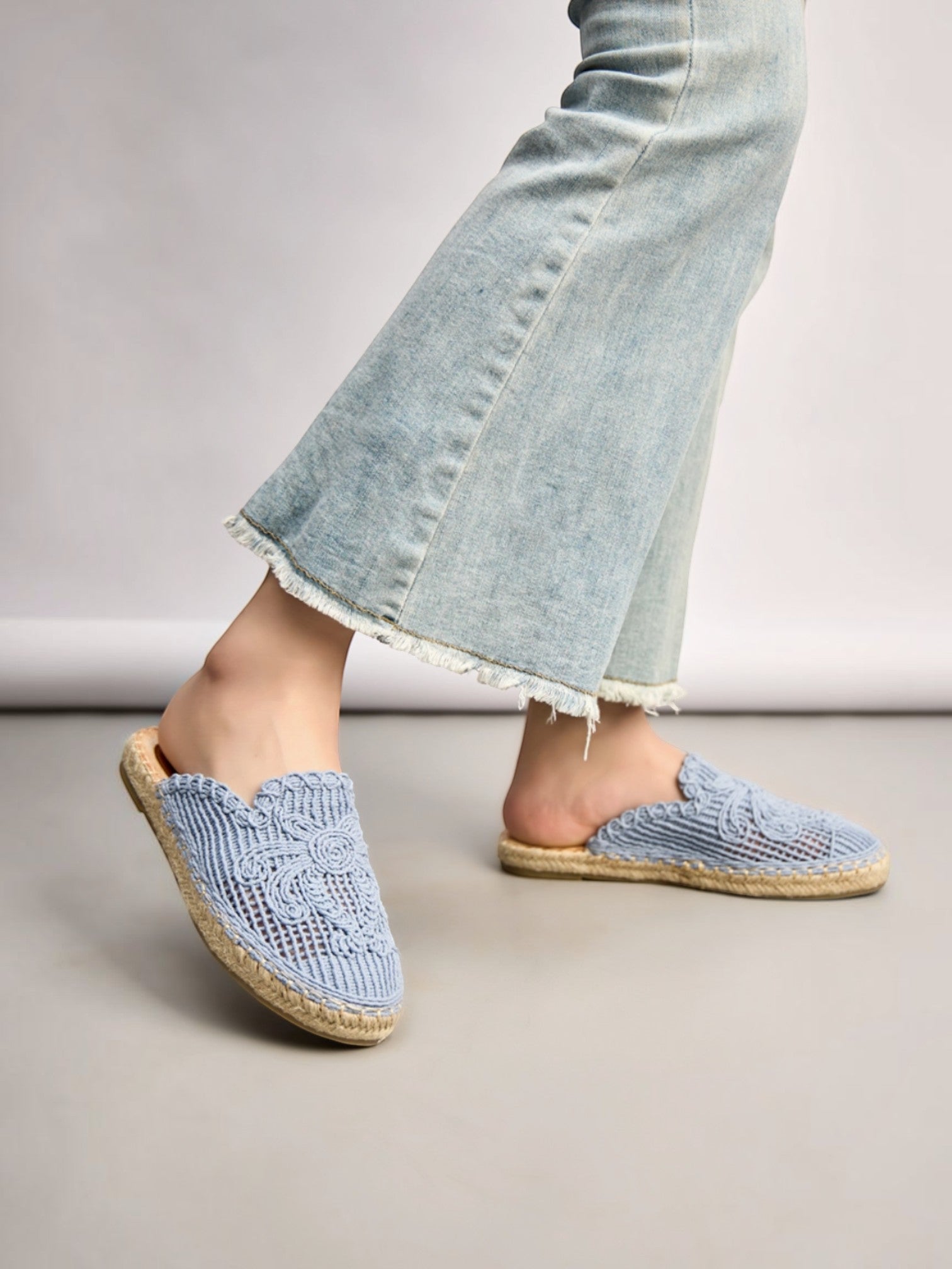 Mules Tressées avec Motif Floral BELLE WOMEN