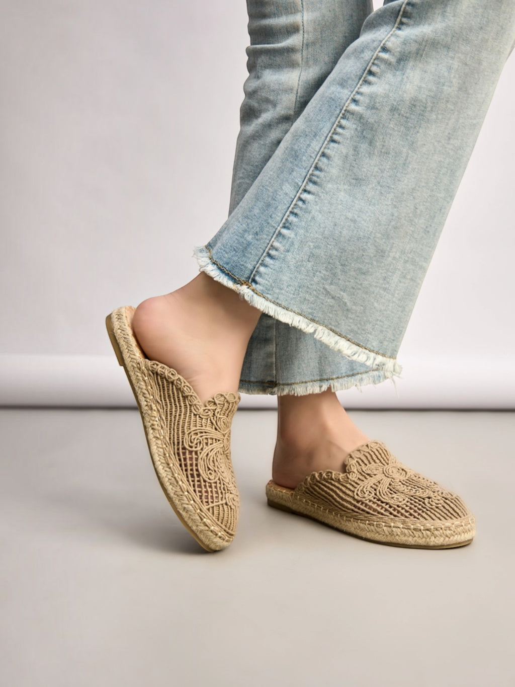 Mules Tressées avec Motif Floral BELLE WOMEN