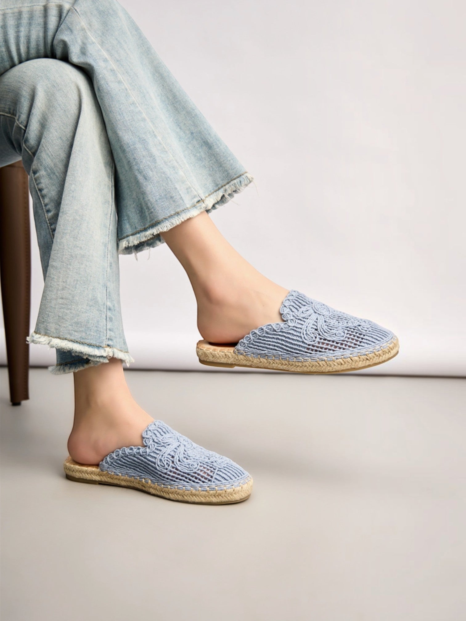 Mules Tressées avec Motif Floral BELLE WOMEN
