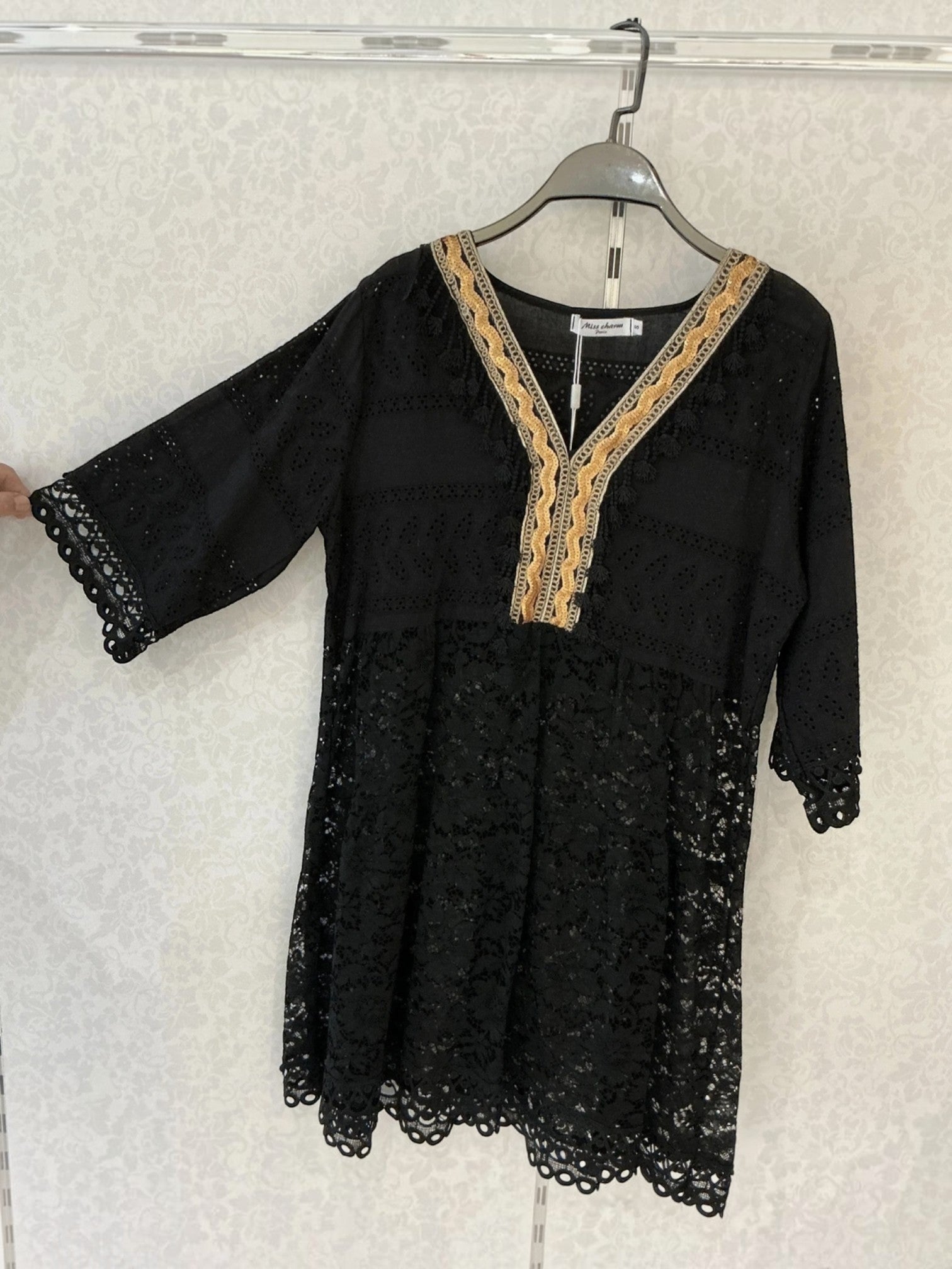 Robe courte en dentelle MISS CHARM