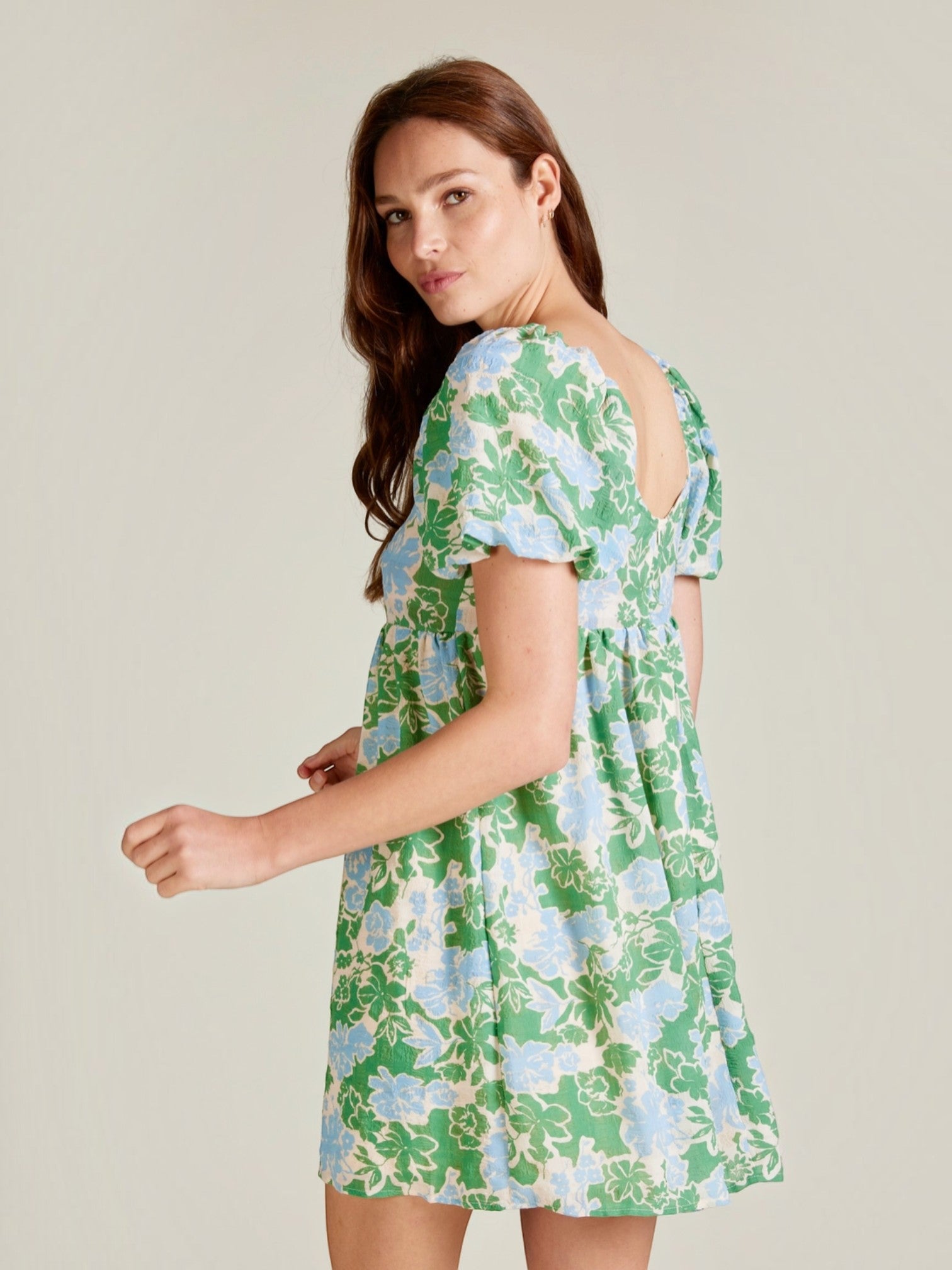 Robe courte coupe ample manches boule ANDY & LUCY