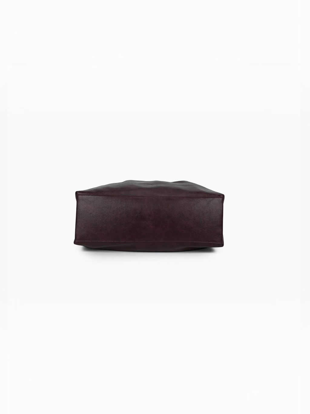 Vue de dessous du sac à main BROCK GALLANTRY La Régence en cuir synthétique bordeaux avec base rectangulaire
