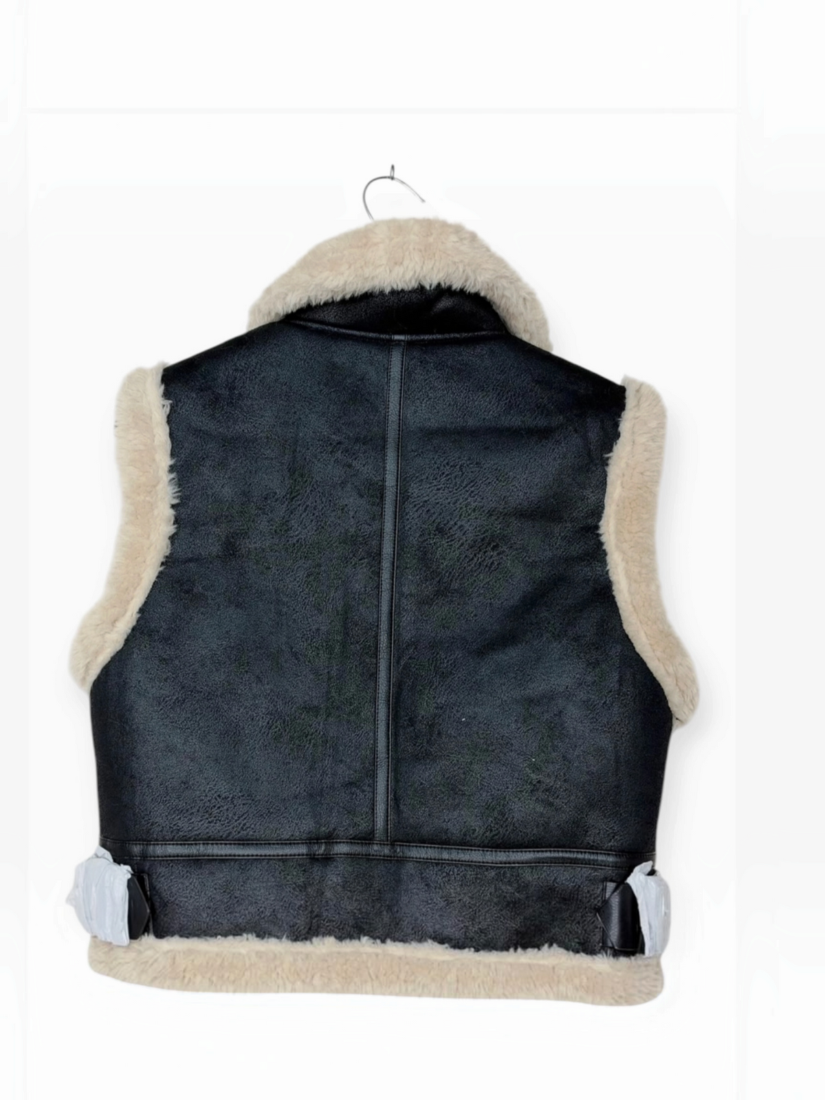 Veste sans manches à col en fausse fourrure et sangles