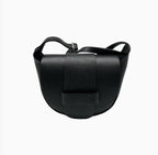 Sac Bandoulière Cuir Grainé Margot LOUISA LEE

Le sac Margot de LOUISA LEE incarne l'élégance italienne dans sa plus belle expression. Confectionné en cuir de vachette grainé avec une doublure textile soignée, il accompagne aussi bien vos journées que vos soirées avec une sophistication intemporelle.