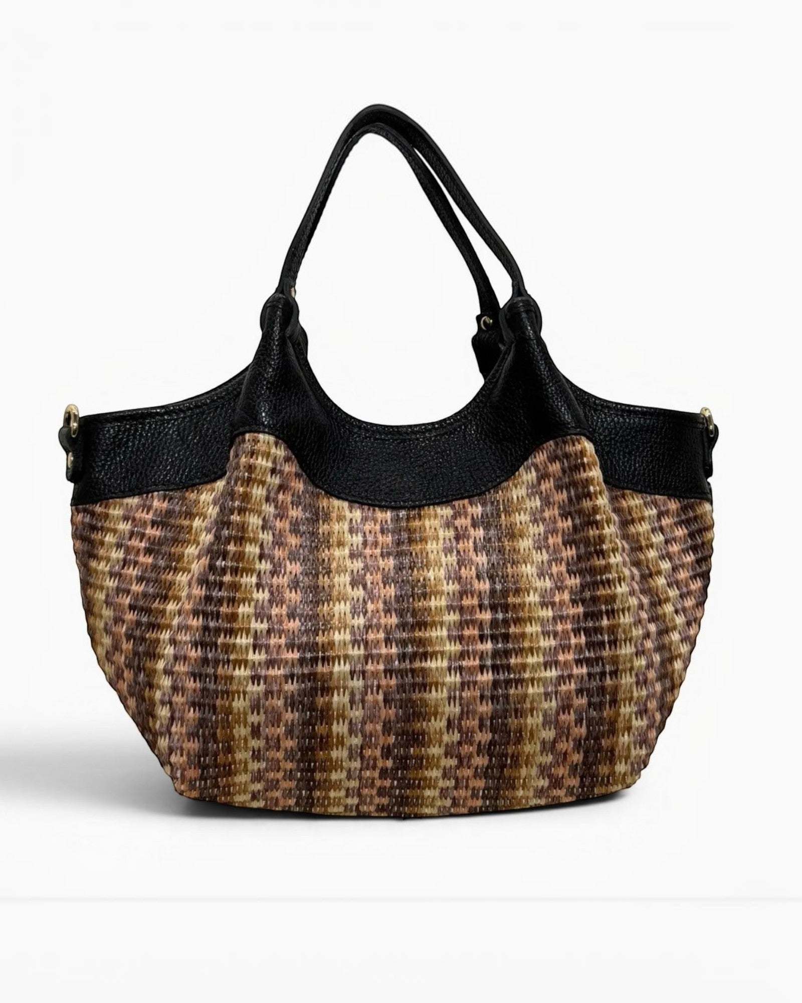 Sac Raphia Cuir Olga Médium Multicolore LOUISA LEE

Le sac Olga de LOUISA LEE allie tressage artisanal en raphia et cuir de vachette grainé pour une silhouette Old Money intemporelle. Sa forme évasée, ses anses ergonomiques et son volume généreux en font le compagnon idéal du quotidien