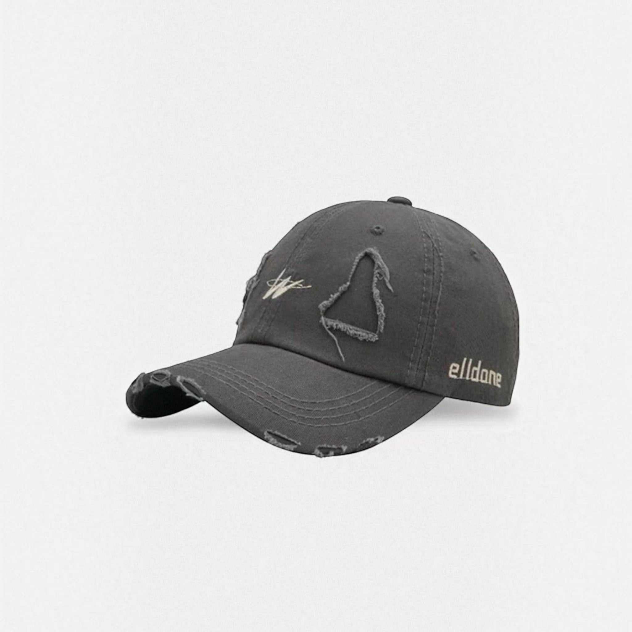Casquette effet déchirée "w"