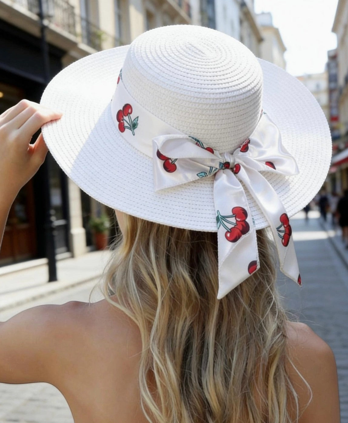 Chapeau avec ruban motif cerise