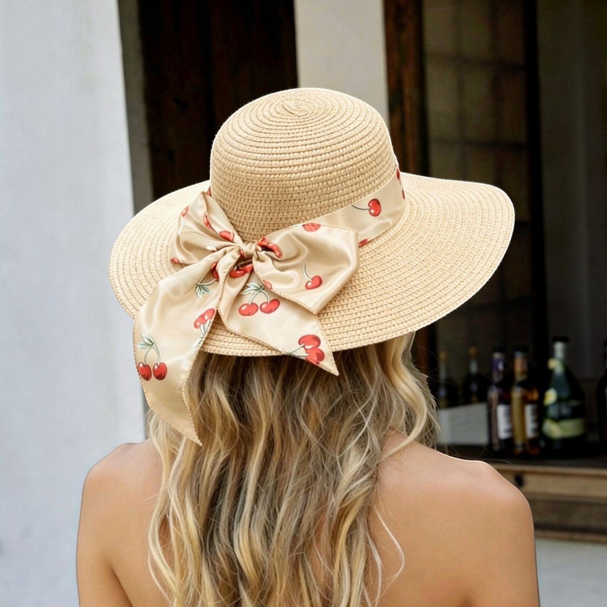 Chapeau avec ruban motif cerise