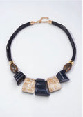 Collier fantaisie résine et corde