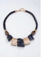 Collier fantaisie résine et corde